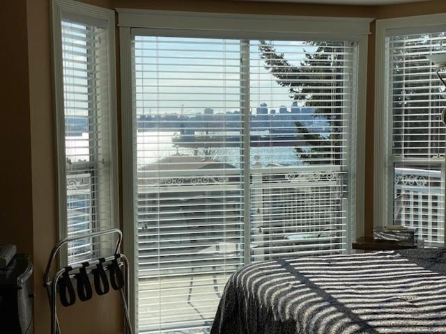 Ocean Breeze Executive Bed & Breakfast 4*